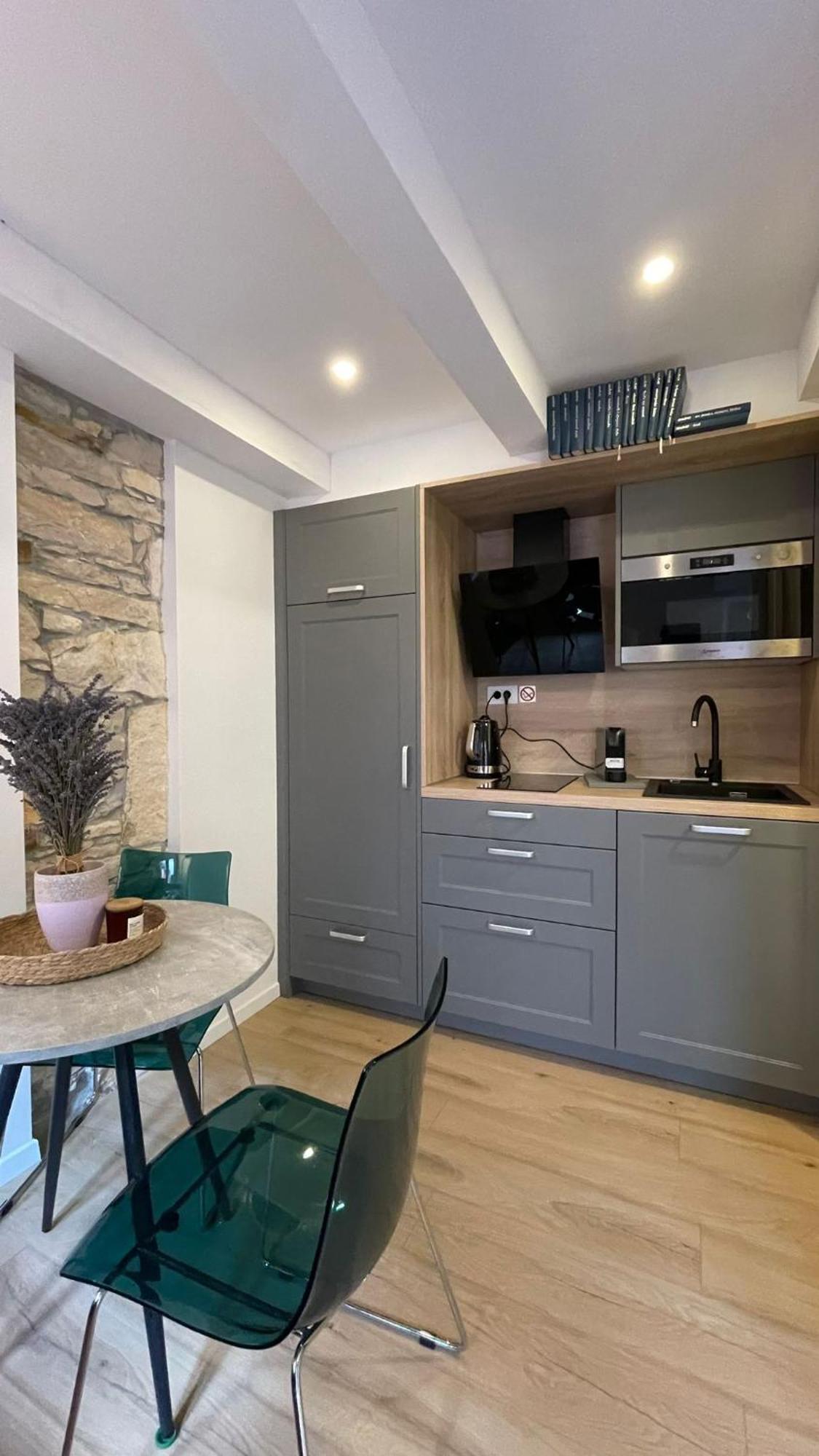 Pulabella Apartment Luaran gambar